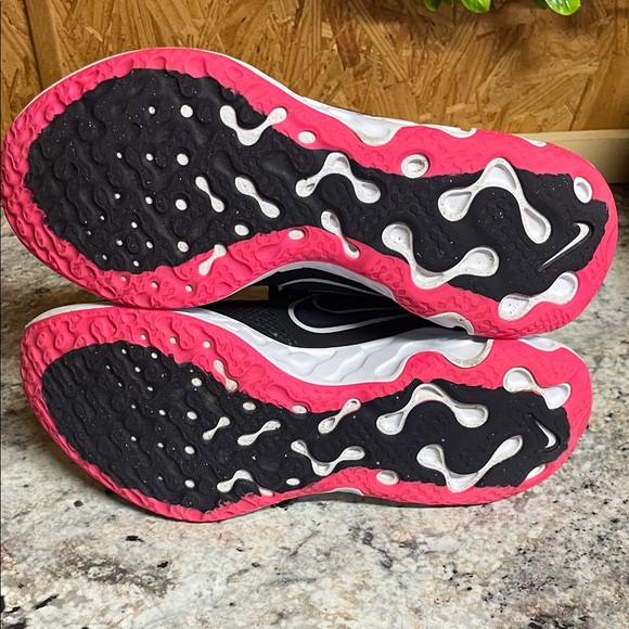 Nike Renew Ride women’s size 8.5 - Picture 8 of 8